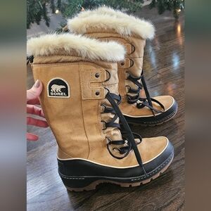Like new Sorel Tivoli high boots
